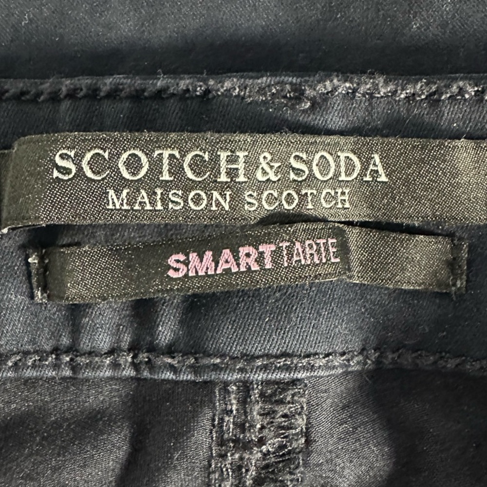 NWOT Scotch & Soda Women’s Dark Navy Blue Jeans with zipper detail at ankles